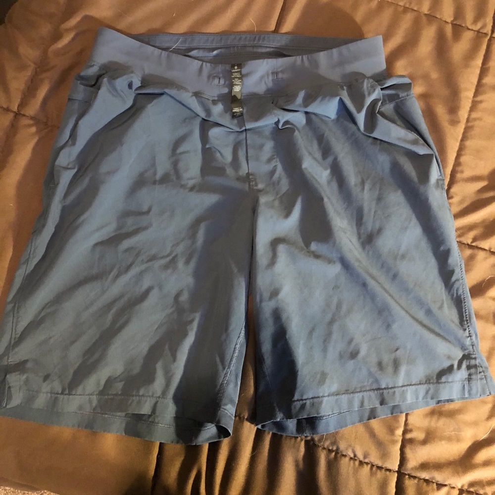 Men L LULULEMON shorts
